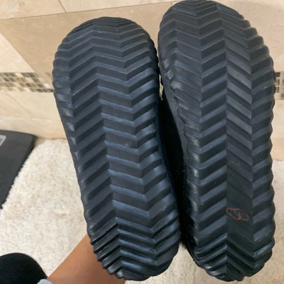 Sorel Out N About Fur Moccasin - Picture 6 of 7